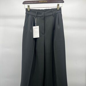Women’s Pants - Size Small Gray Slacks With Pleat Wide Leg High Waisted